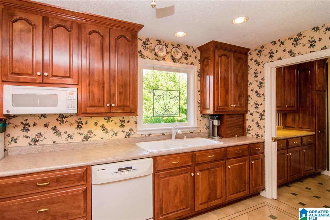 574 Shades Crest Road Birmingham, AL 35226 - Photo 16 of 48
