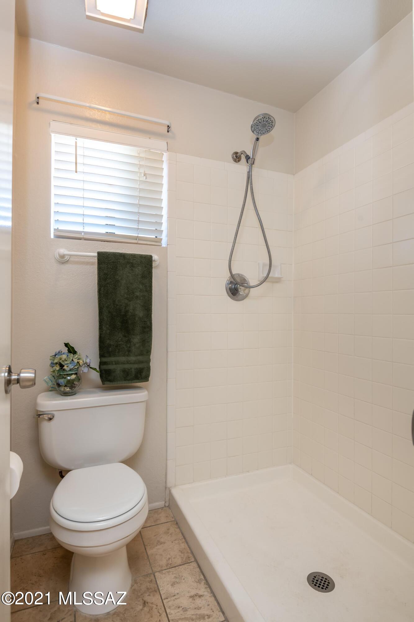124 East Pastime Road Tucson, AZ 85705 - Photo 19 of 28