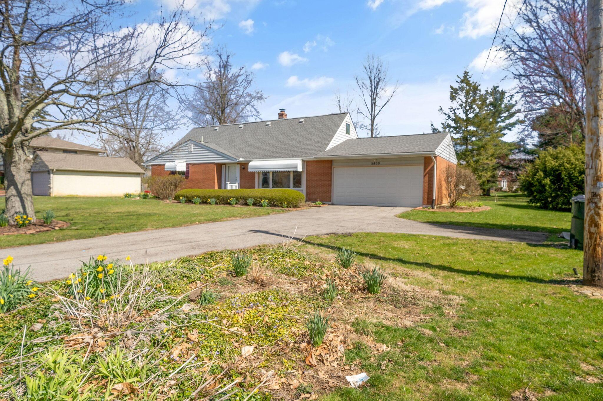 5800 Harlem Road New Albany, OH 43054 - Photo 2 of 23 9-web-or-mls-DSC05640