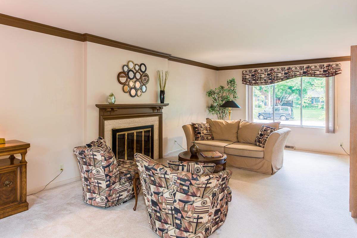 4265 Camborne Road Columbus, OH 43220 - Photo 11 of 50