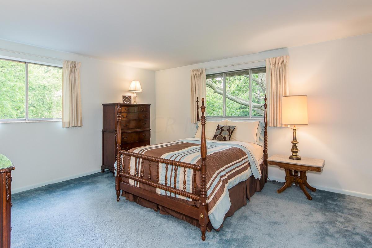 4265 Camborne Road Columbus, OH 43220 - Photo 17 of 50