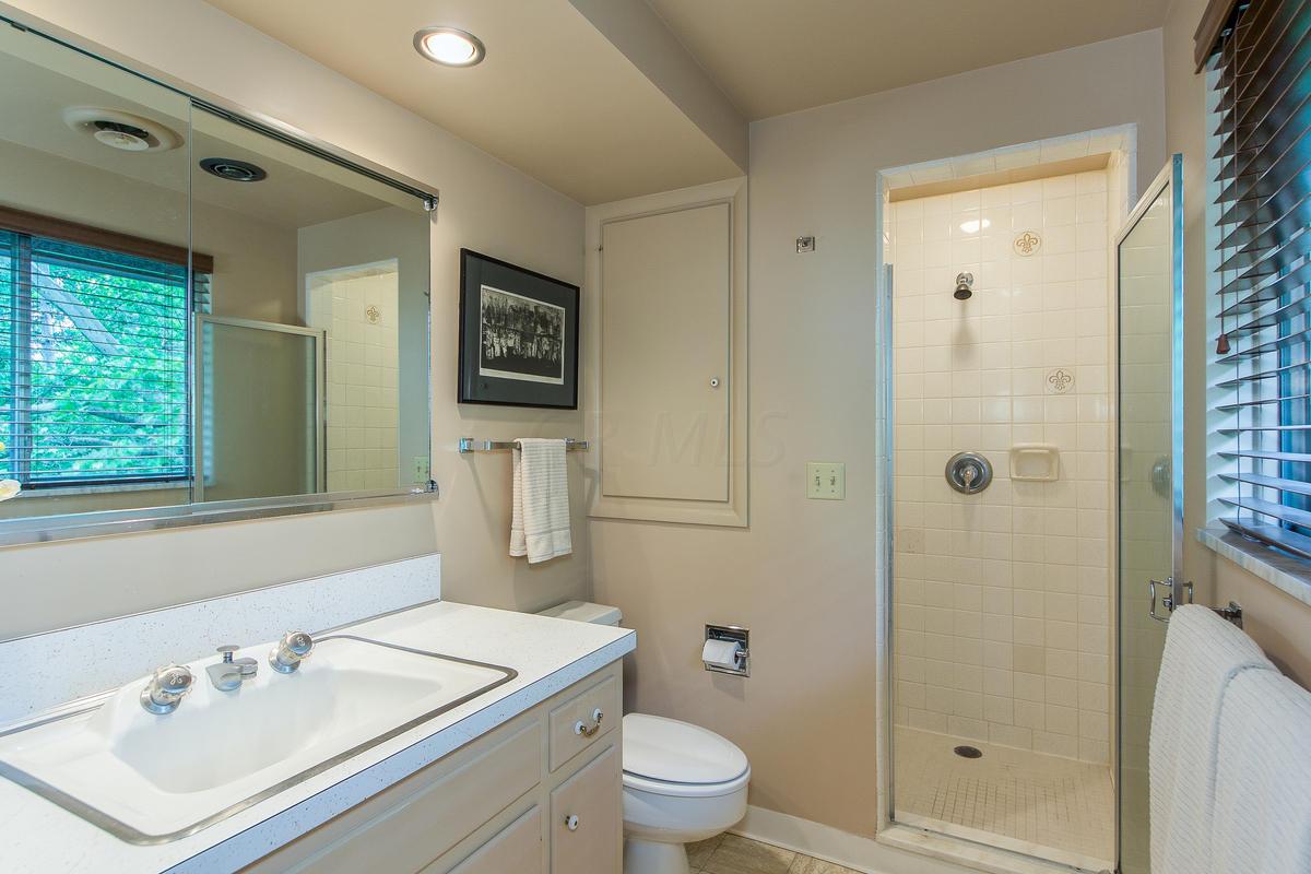 4265 Camborne Road Columbus, OH 43220 - Photo 22 of 50
