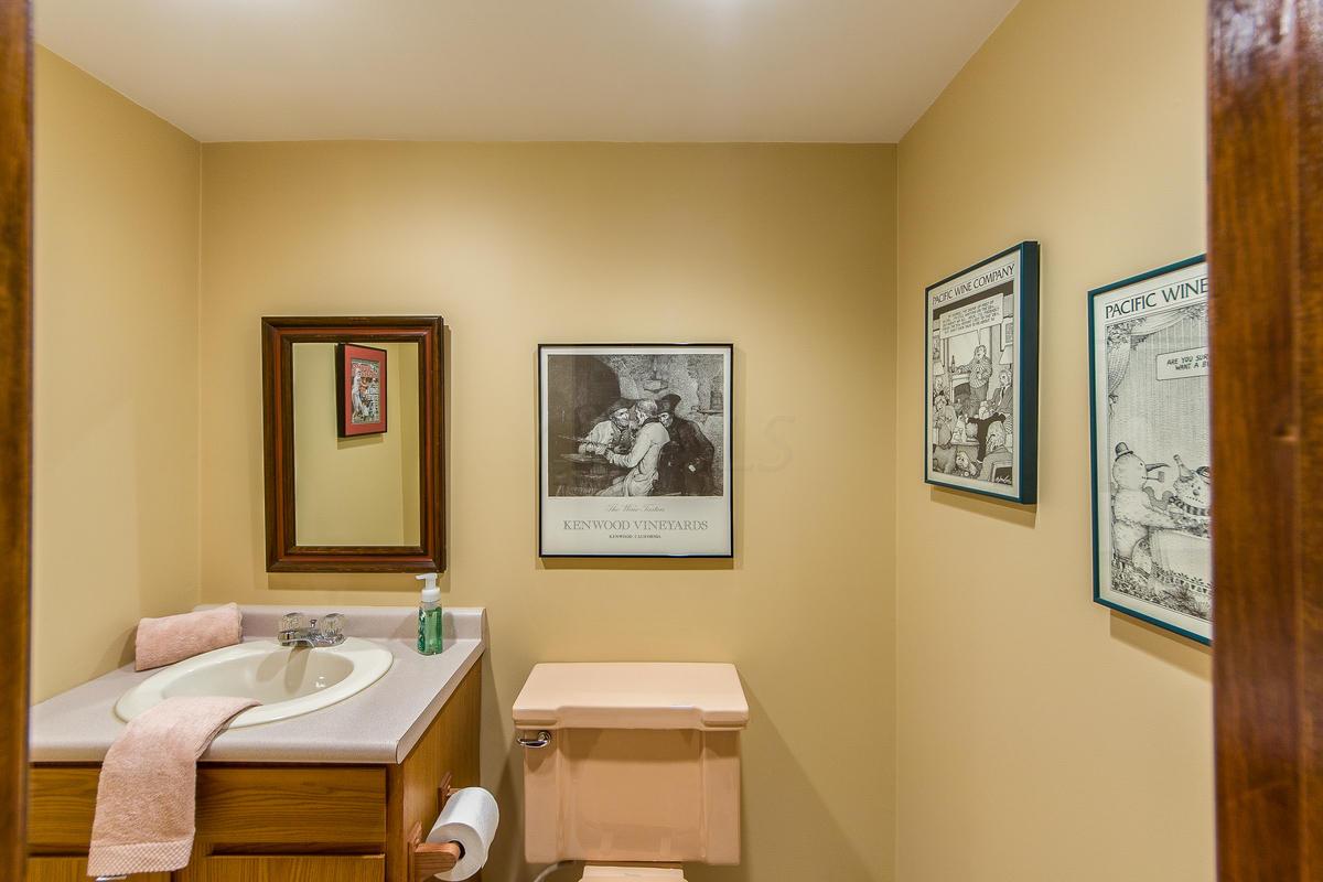 4265 Camborne Road Columbus, OH 43220 - Photo 27 of 50