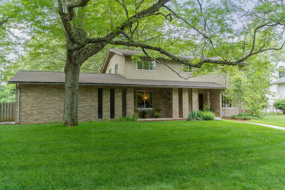 4265 Camborne Road Columbus, OH 43220 - Photo 32 of 50