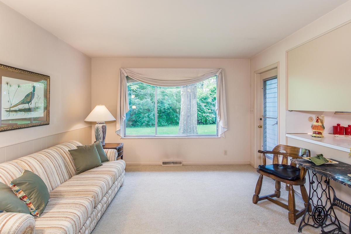 4265 Camborne Road Columbus, OH 43220 - Photo 5 of 50