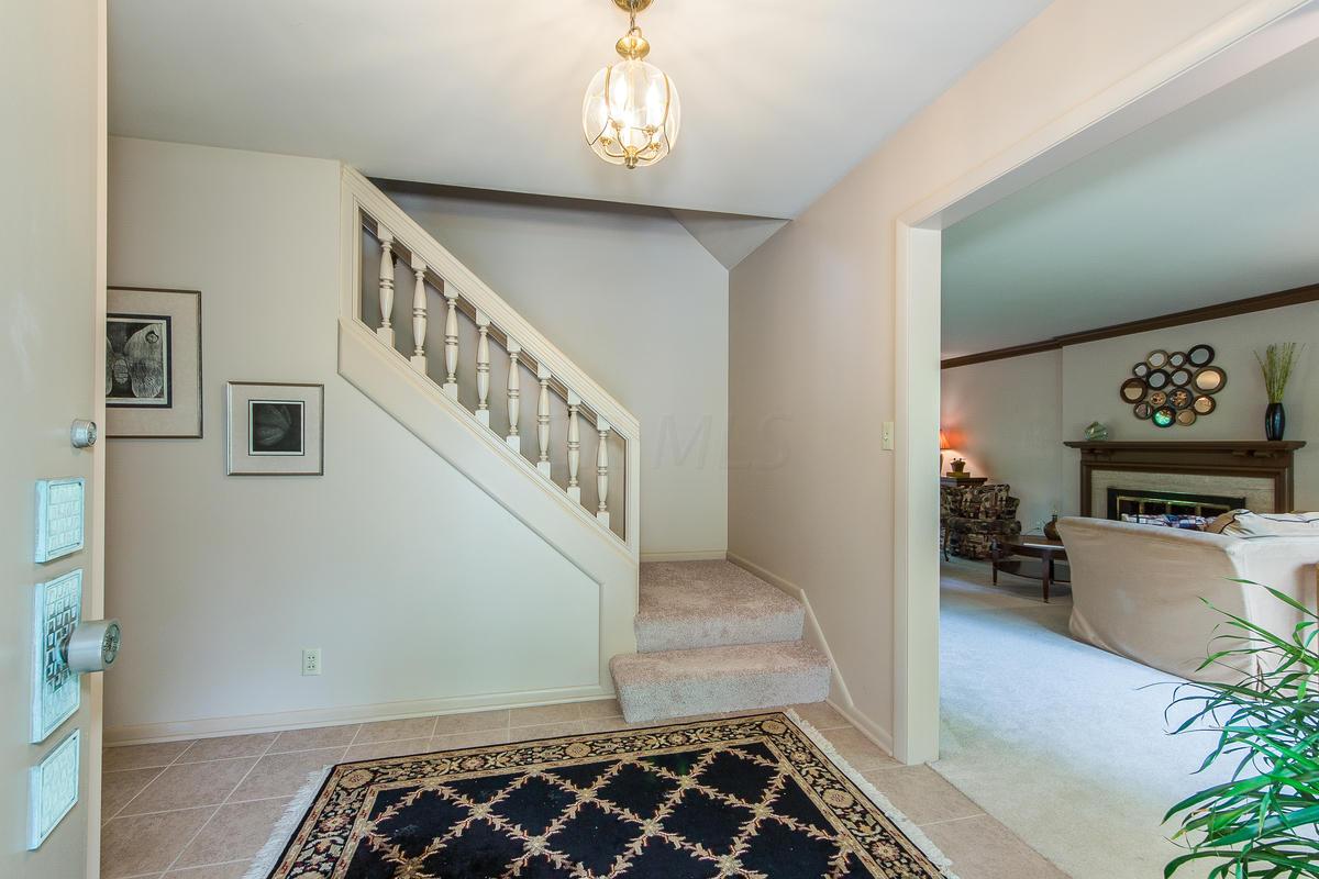 4265 Camborne Road Columbus, OH 43220 - Photo 10 of 50