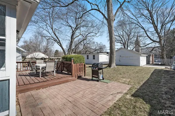 $325,000 | 618 North Benton Avenue, St. Charles, MO 63301