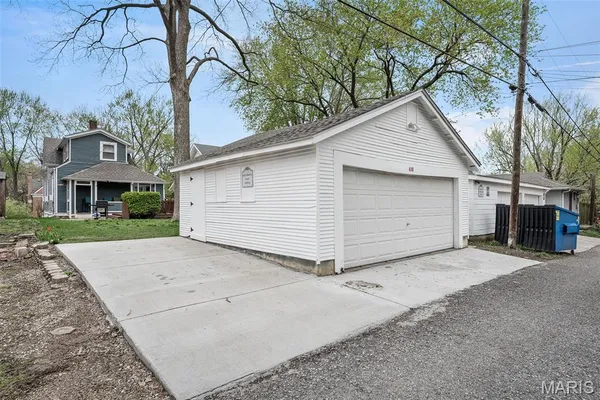 $325,000 | 618 North Benton Avenue, St. Charles, MO 63301