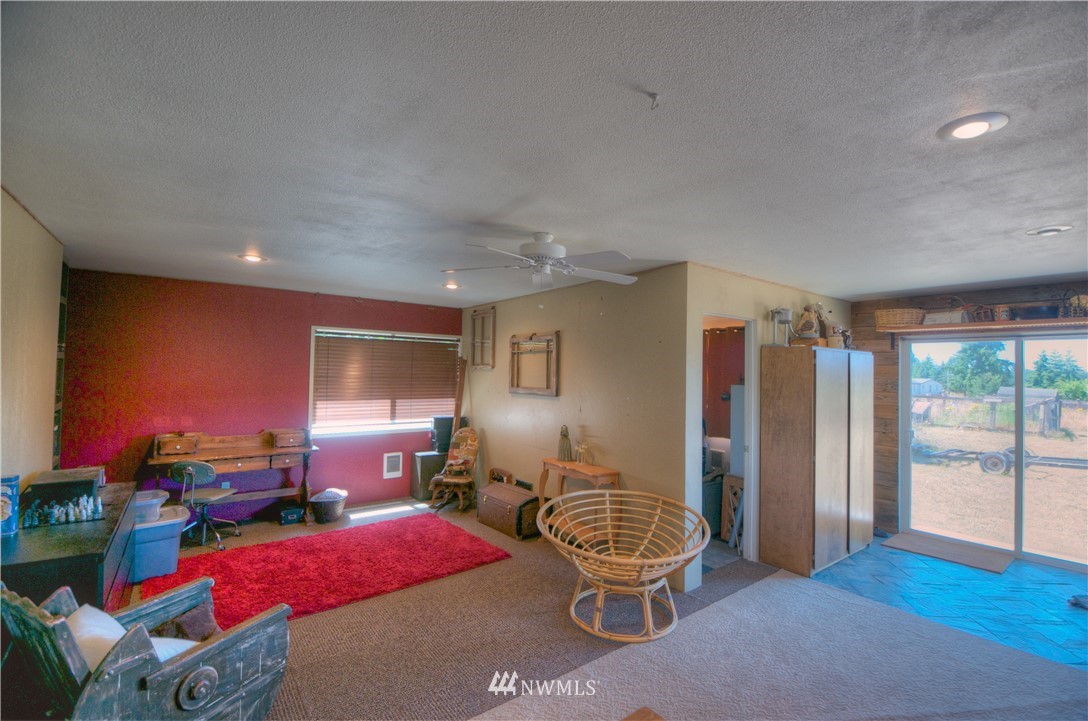 5729 180th Avenue Southwest Rochester, WA 98579 - Photo 3 of 25