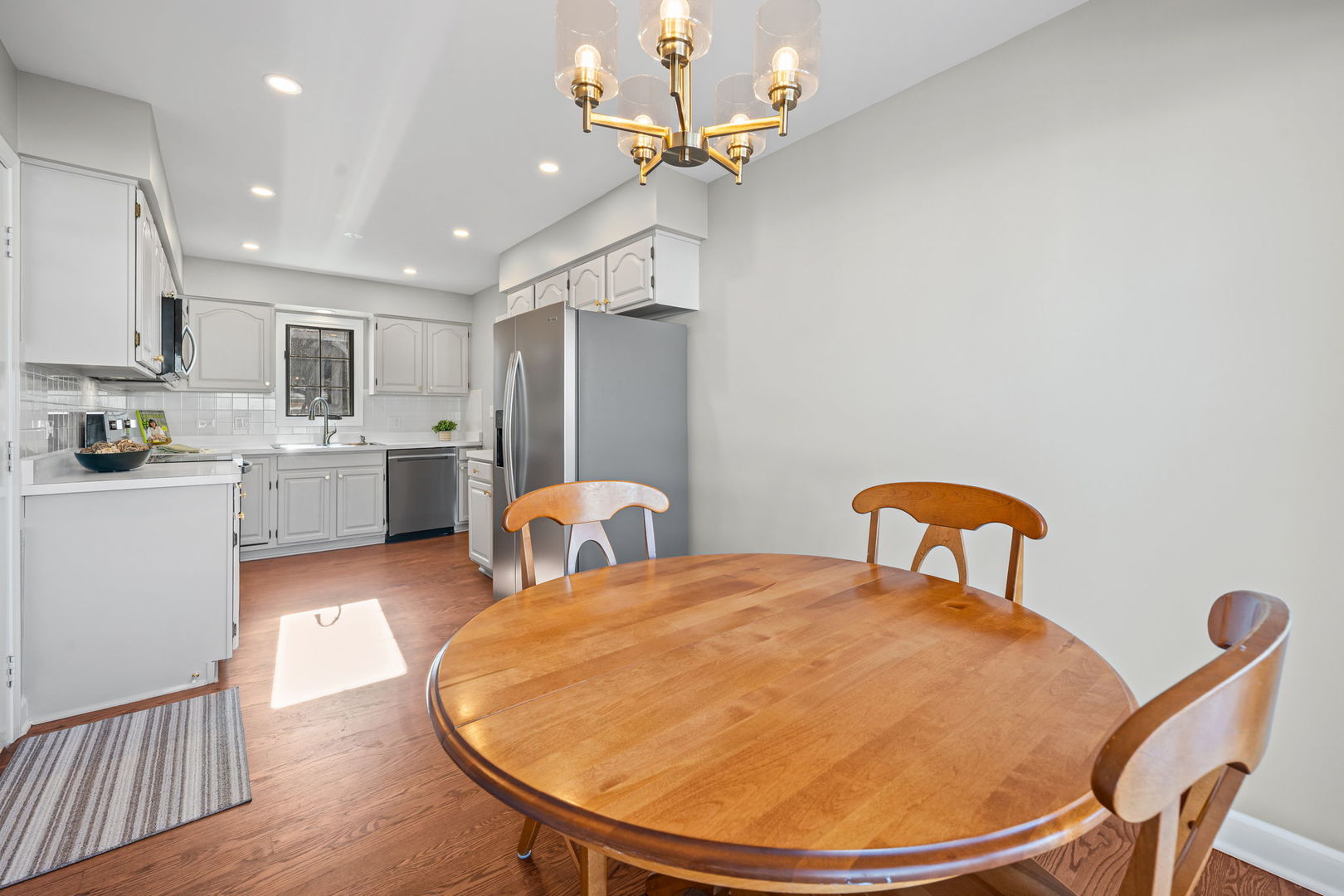 1427 West Shire Circle Inverness, IL 60067 - Photo 12 of 29