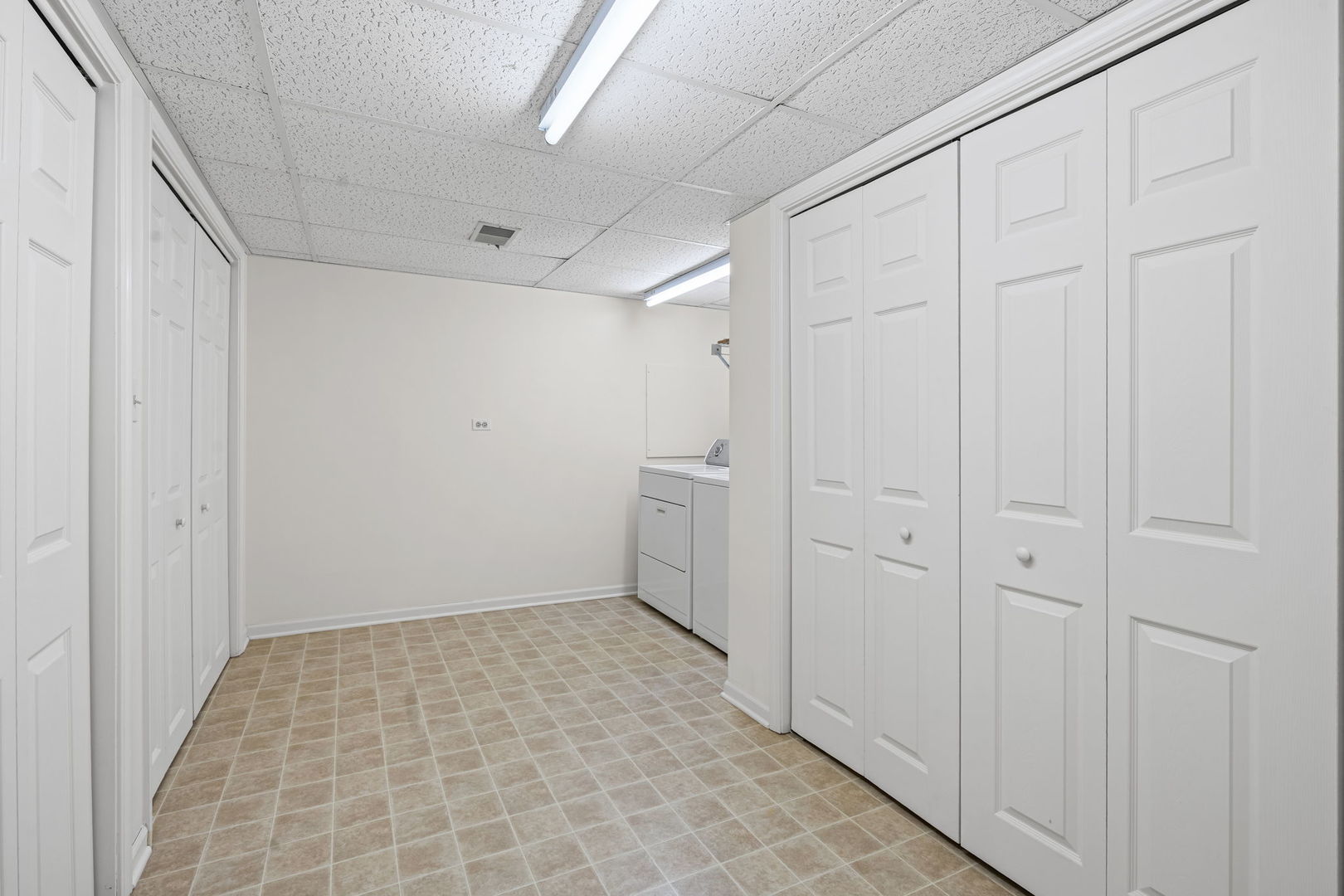 1427 West Shire Circle Inverness, IL 60067 - Photo 20 of 29