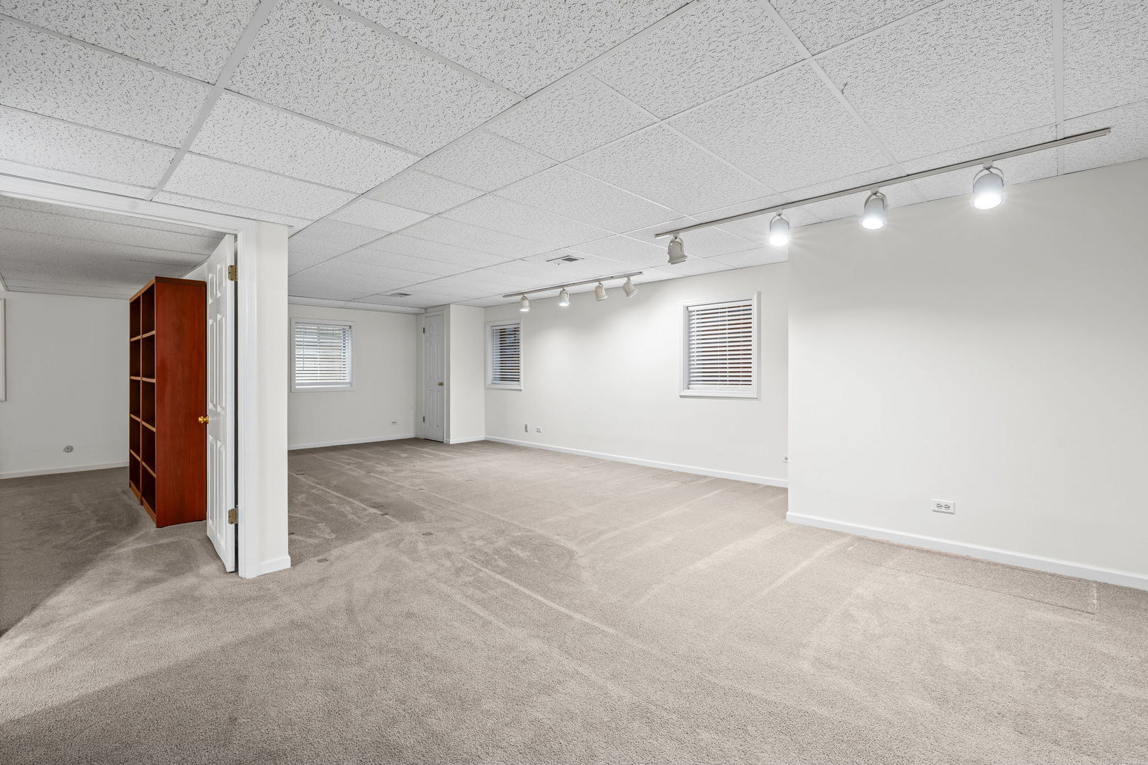 1427 West Shire Circle Inverness, IL 60067 - Photo 21 of 29