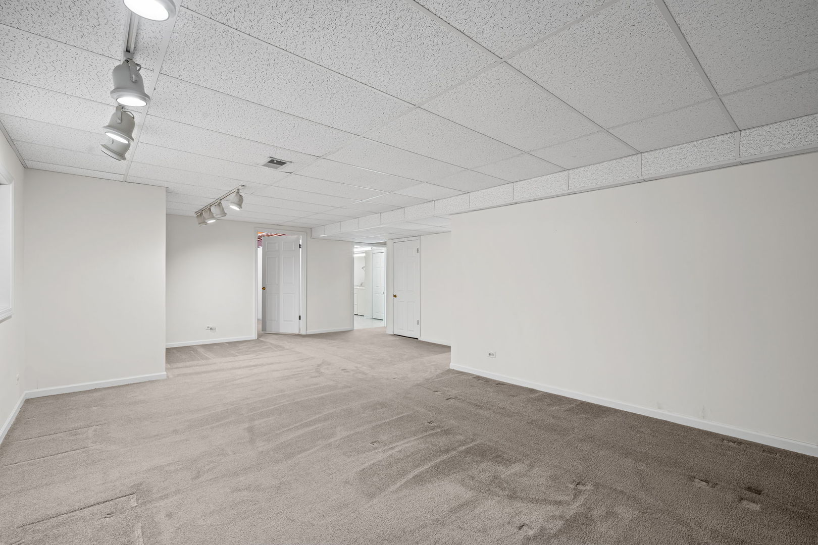 1427 West Shire Circle Inverness, IL 60067 - Photo 22 of 29