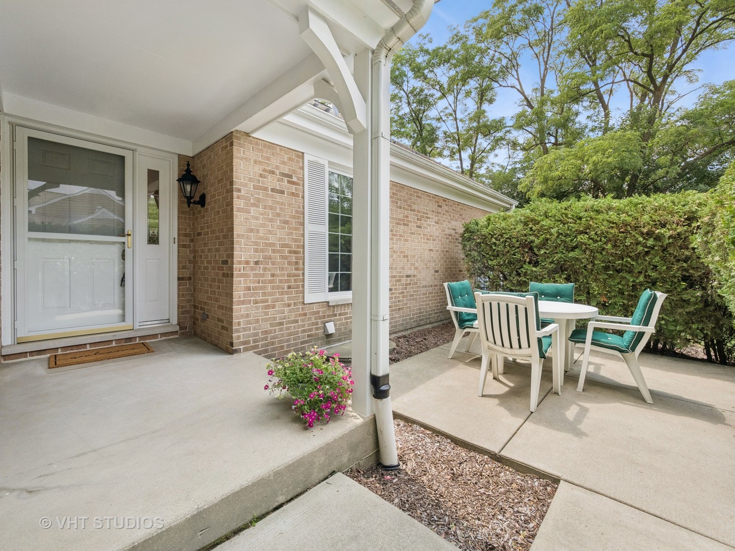 1427 West Shire Circle Inverness, IL 60067 - Photo 4 of 29