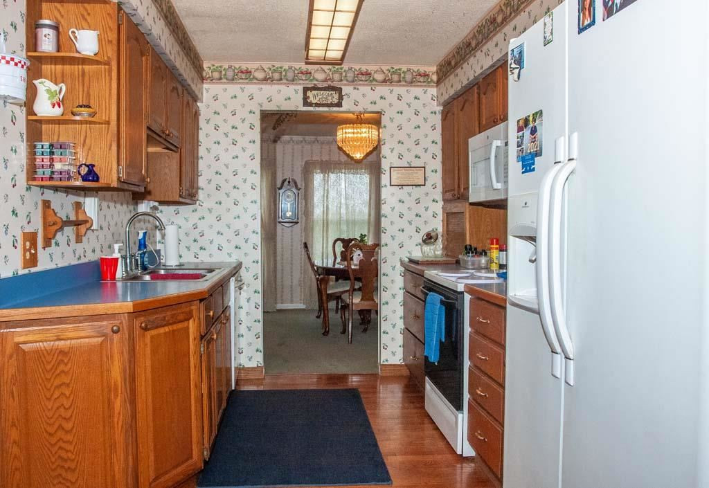 1007 Stockbridge Road South Webberville, MI 48892 - Photo 6 of 34 Photo 6