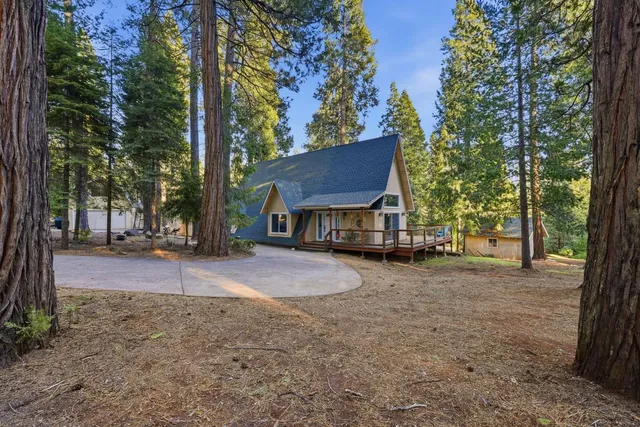 front view of house with a yard