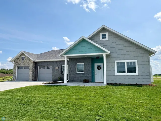 $464,900 | 1576 75th Avenue South, Fargo, ND 58104