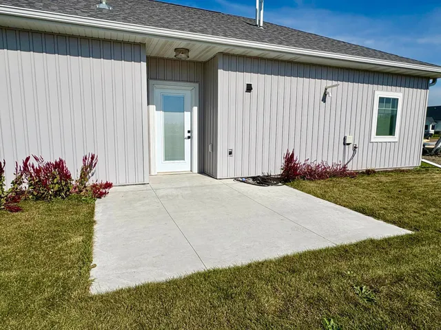 $464,900 | 1576 75th Avenue South, Fargo, ND 58104