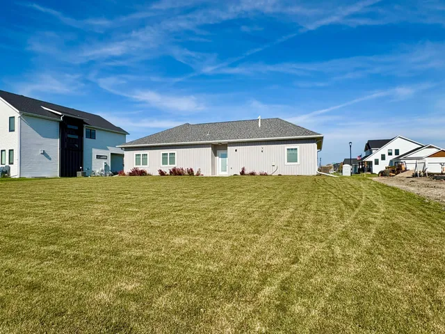 $464,900 | 1576 75th Avenue South, Fargo, ND 58104