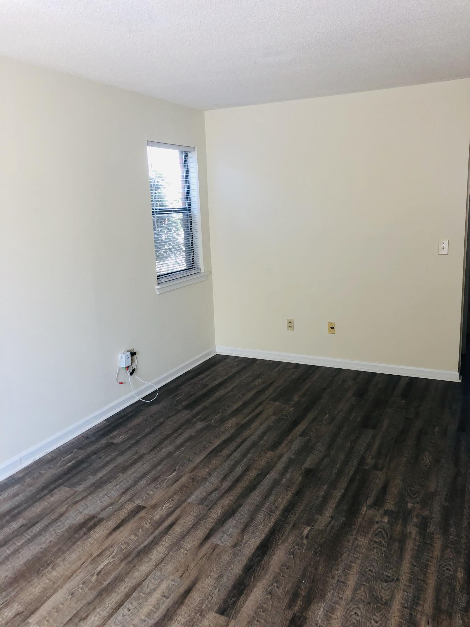 1412 A Camp Road, Unit 32 Charleston, SC 29412 - Photo 4 of 27 Living Room