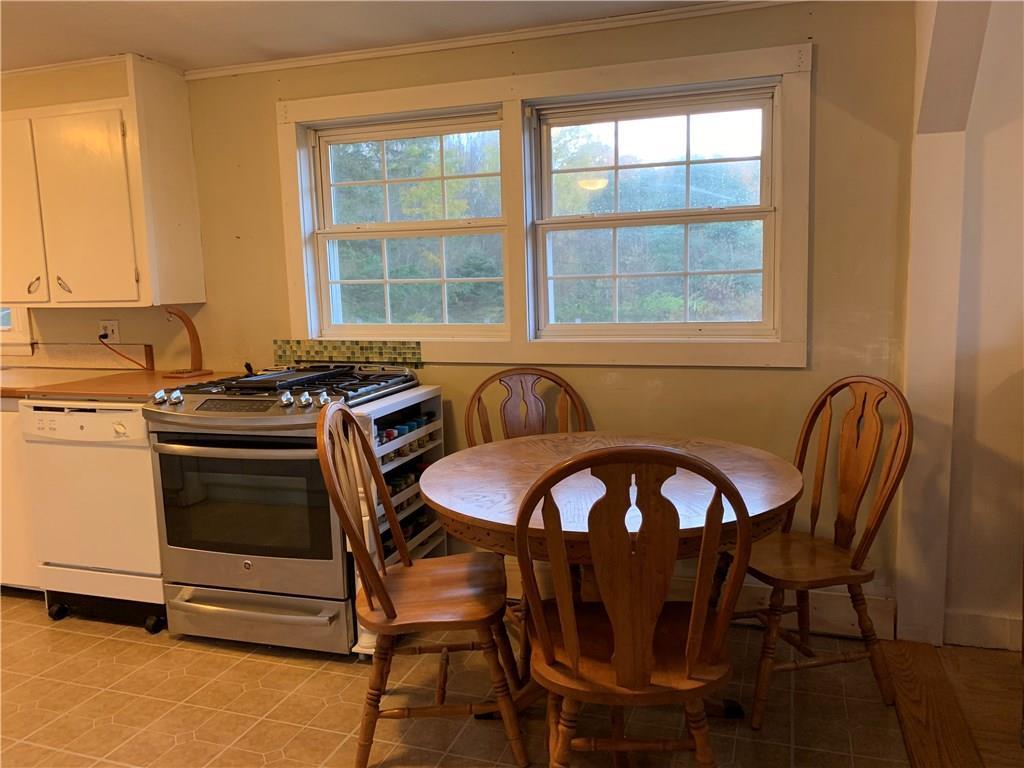 203 Swan Road Hermon, ME 04401 - Photo 9 of 27 Dining Area