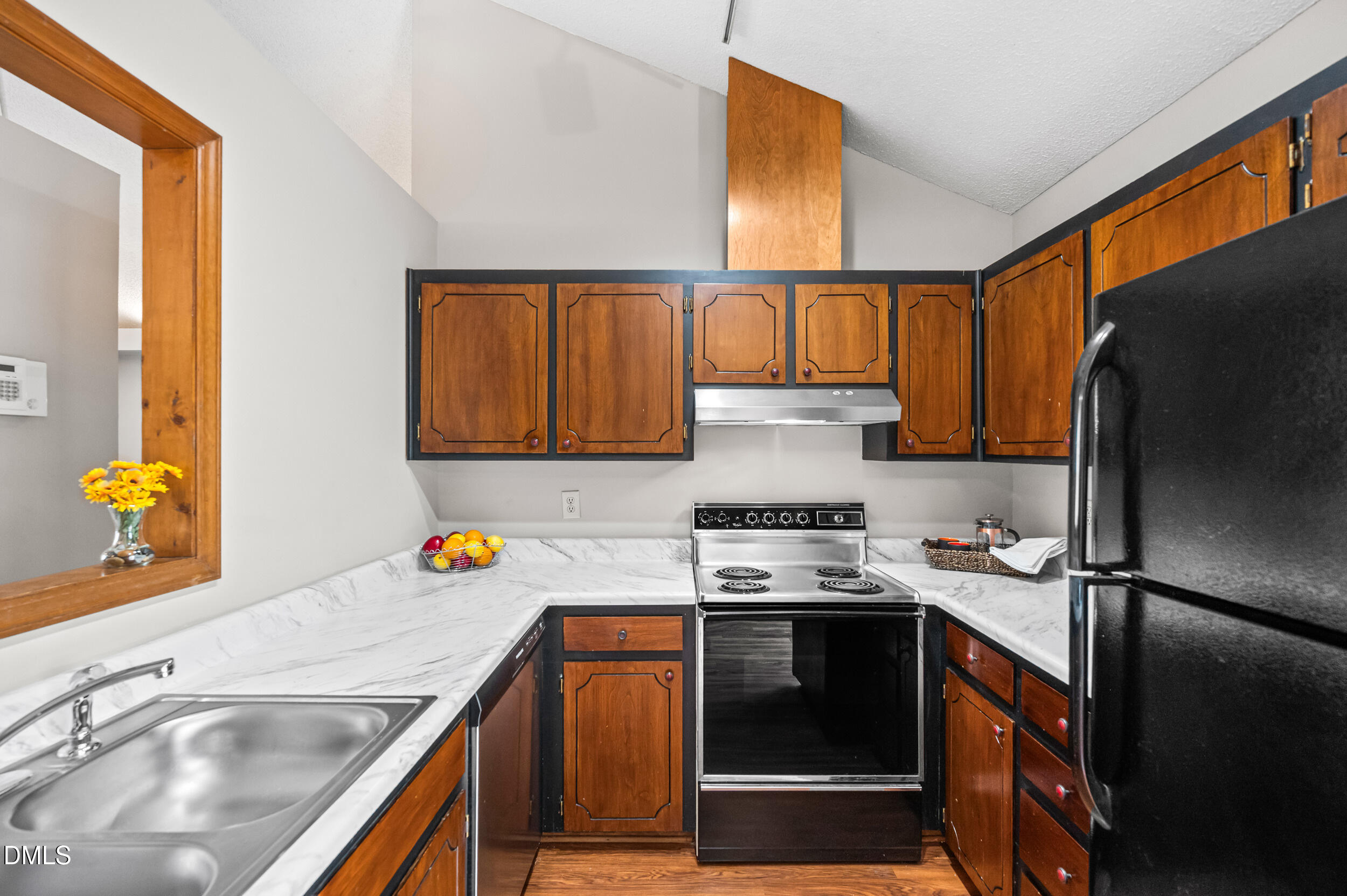 3506 Mill Run Raleigh, NC 27612 - Photo 12 of 28 Kitchen 1