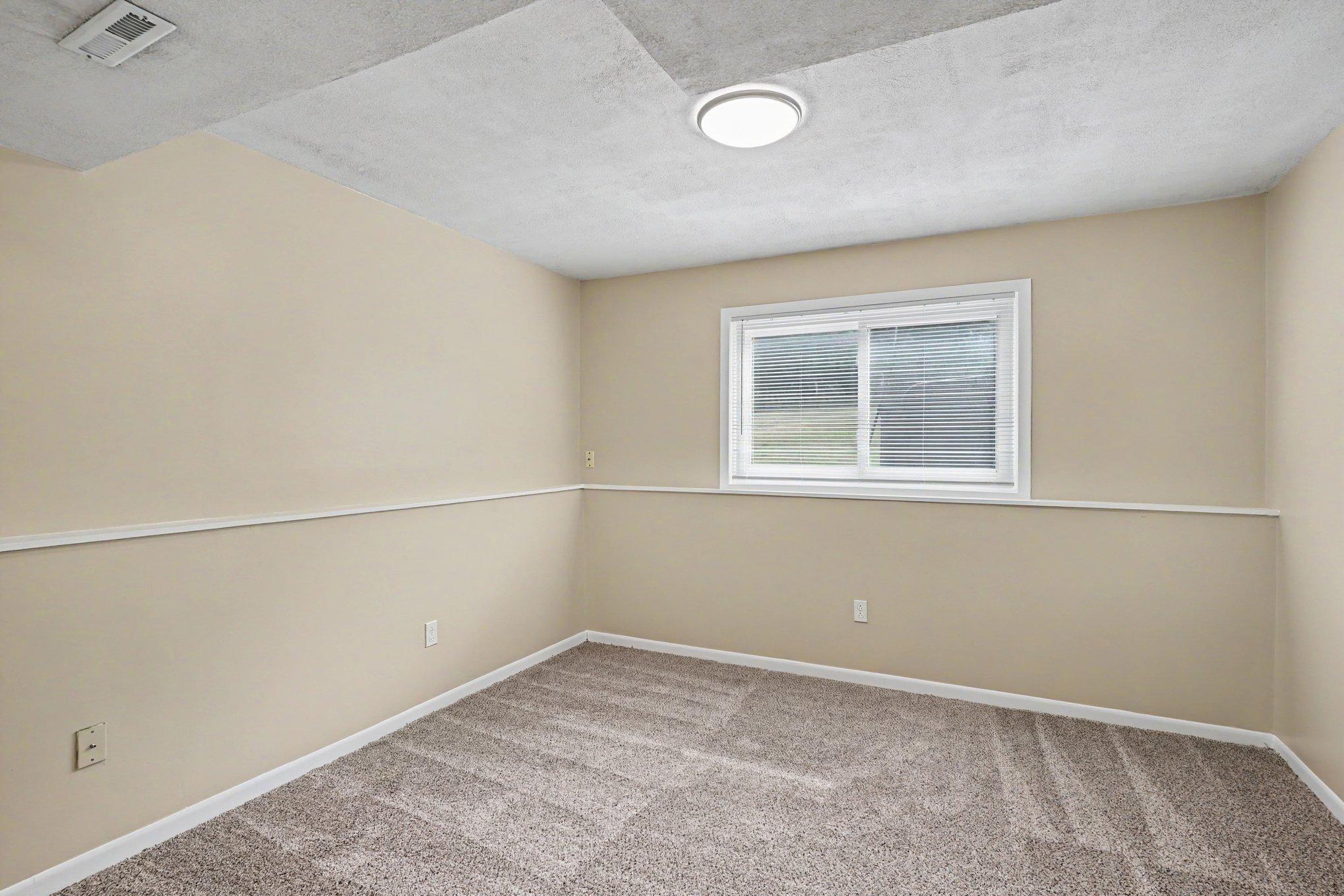 939 Savannah Road Eagan, MN 55123 - Photo 17 of 23 Gallery Image 17