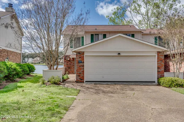 $230,000 | 423 Lakebend Place, Brandon, MS 39042