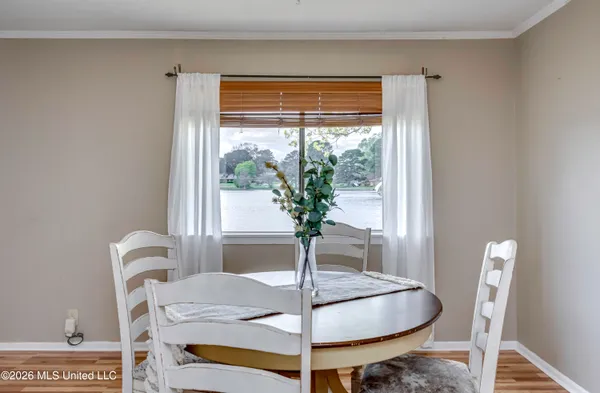 $230,000 | 423 Lakebend Place, Brandon, MS 39042