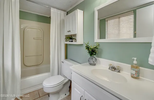 $230,000 | 423 Lakebend Place, Brandon, MS 39042