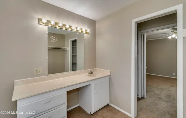 $230,000 | 423 Lakebend Place, Brandon, MS 39042