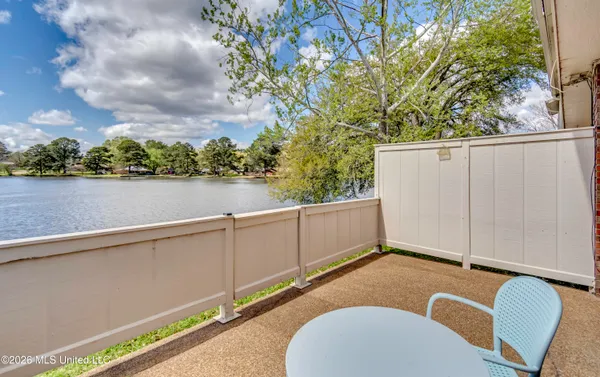 $230,000 | 423 Lakebend Place, Brandon, MS 39042