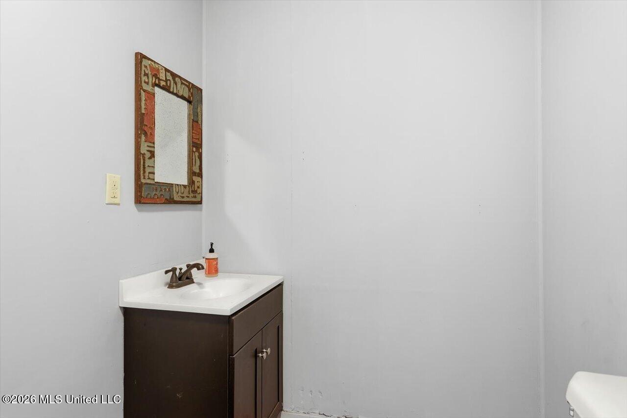 1124 Perrett Road Hazlehurst, MS 39083 - Photo 65 of 77 1124 Perrett Rd - Barn Bathroom