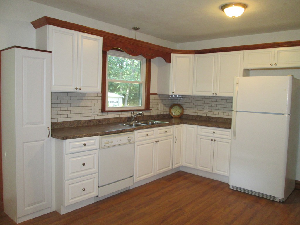 28 Doyle Avenue Springfield, MA 01104 - Photo 4 of 15 Gallery Image 4