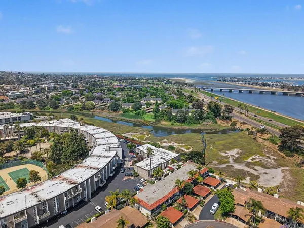 $599,000 | 3050 Rue D’Orleans, Unit 101, San Diego, CA 92110