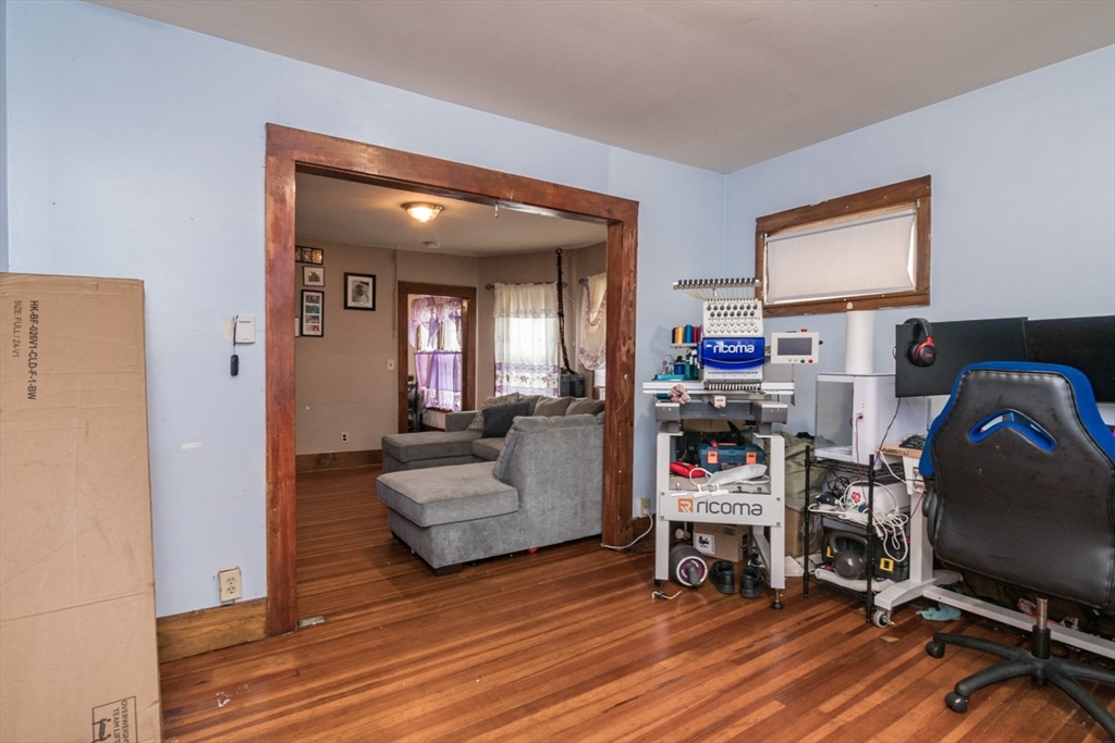 14-16 Revere Street Springfield, MA 01108 - Photo 3 of 35 Gallery Image 3