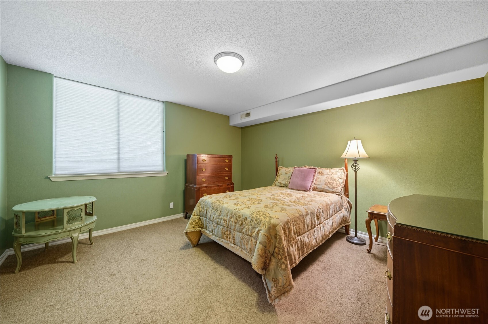 1629 Wheatcrest Road Walla Walla, WA 99362 - Photo 34 of 40 a bedroom with a bed and a window