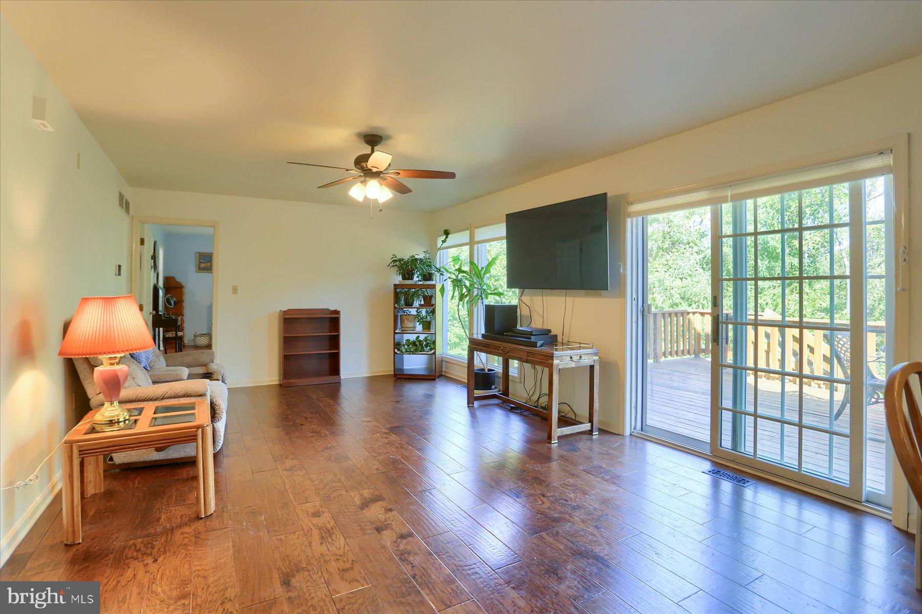 7412 Sterling Road Harrisburg, PA 17112 - Photo 4 of 31 Gallery Image 4