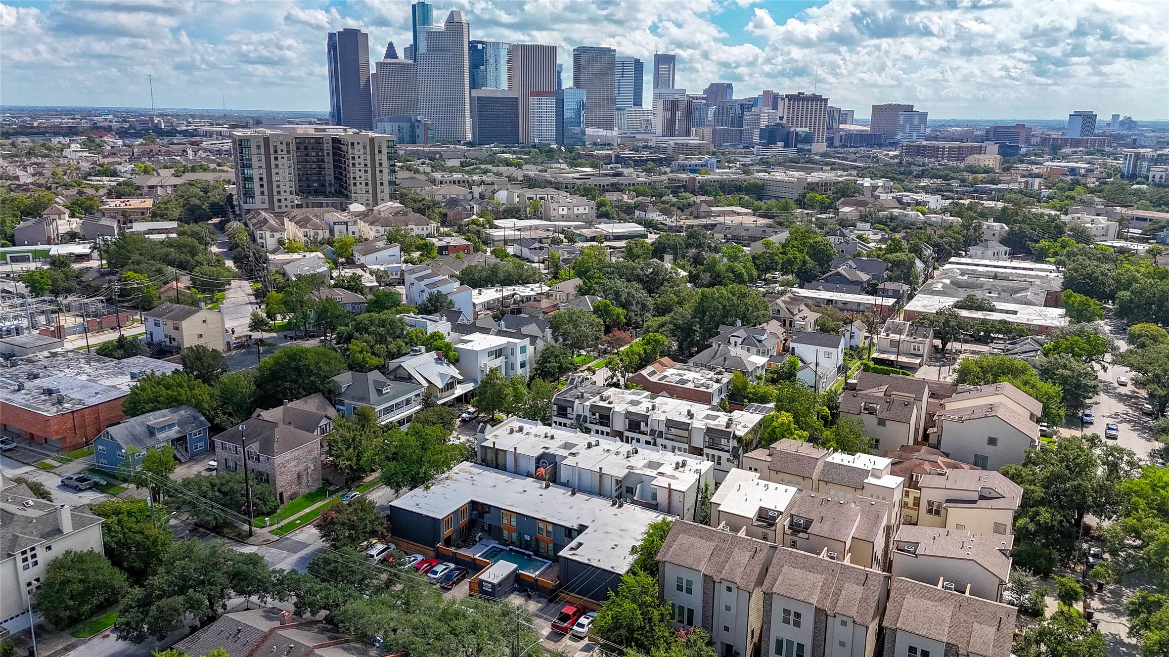 2703 Mason Street, Unit 2BD Houston, TX 77006 - Photo 18 of 19 an aerial view of a city with lots of residential buildings