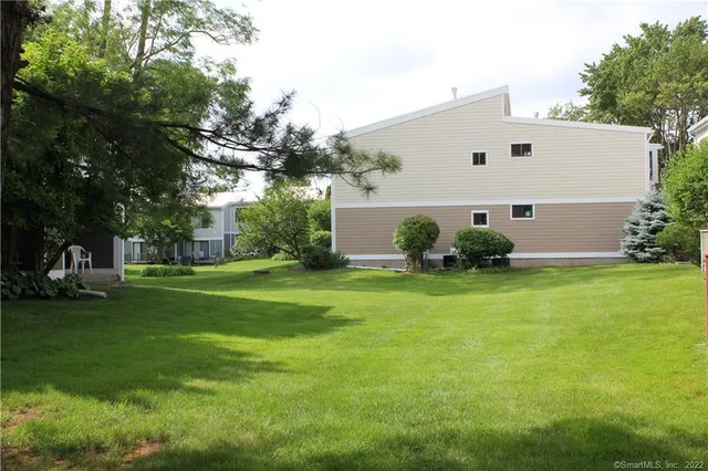 $2,100 | 38 Olcott Way, Unit 38, Ridgefield, CT 06877