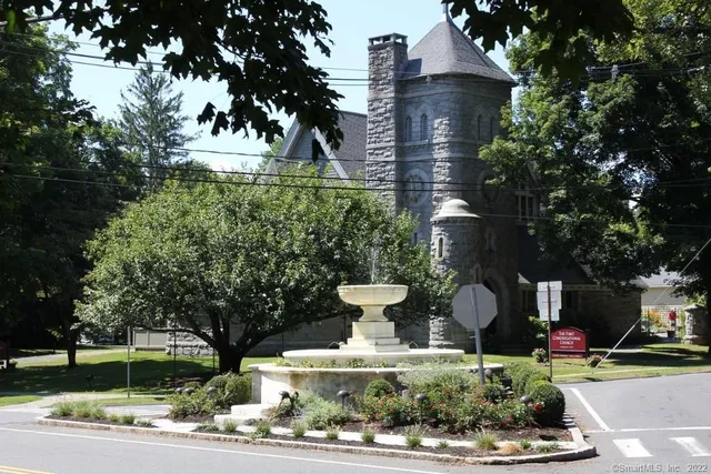 $2,100 | 38 Olcott Way, Unit 38, Ridgefield, CT 06877