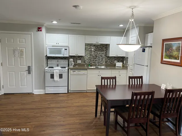 $1,700 | 520 Little River Farm Boulevard, Unit C106, Carthage, NC 28327