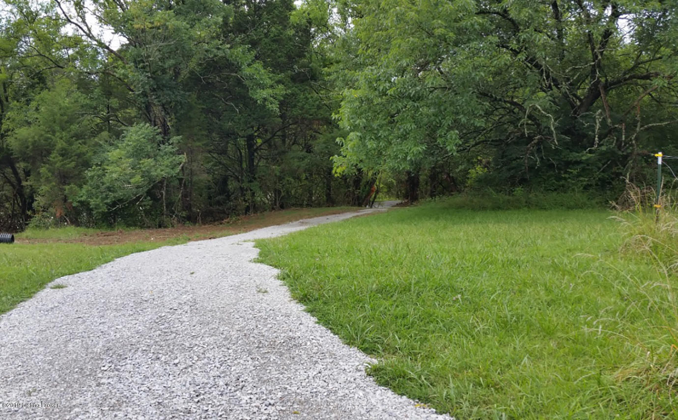 6019 Chenoweth Run Road Louisville, KY 40299 - Photo 2 of 23 6019-5