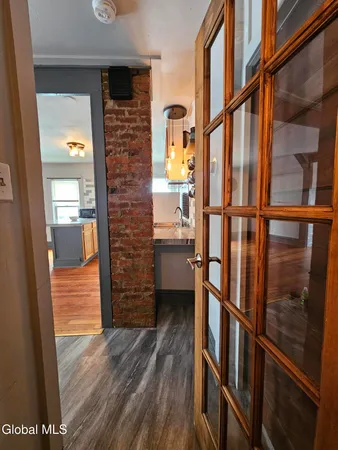 $1,250 | 51 Sacandaga Road, Unit 2, Scotia, NY 12302