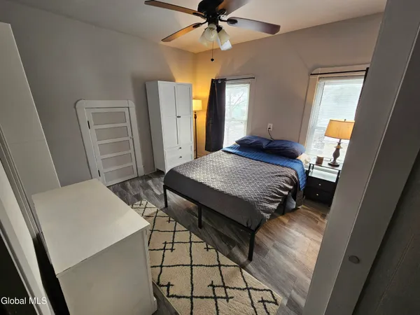 $1,250 | 51 Sacandaga Road, Unit 2, Scotia, NY 12302