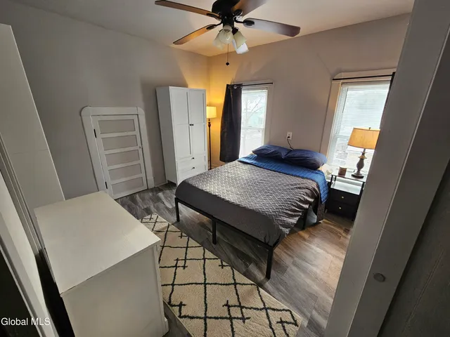 $1,200 | 51 Sacandaga Road, Unit 2, Scotia, NY 12302