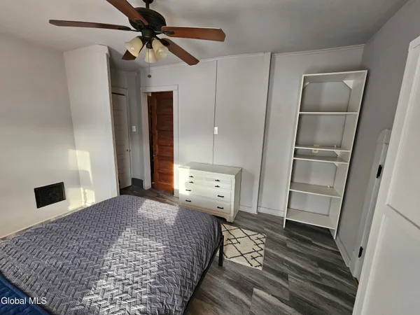 $1,250 | 51 Sacandaga Road, Unit 2, Scotia, NY 12302