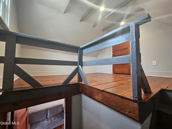 $1,250 | 51 Sacandaga Road, Unit 2, Scotia, NY 12302