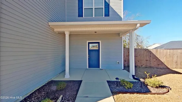 $2,075 | 1122 Carteret Mnr Drive, Jacksonville, NC 28546