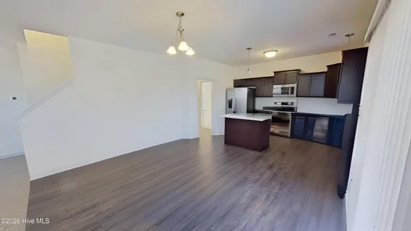 $2,075 | 1122 Carteret Mnr Drive, Jacksonville, NC 28546